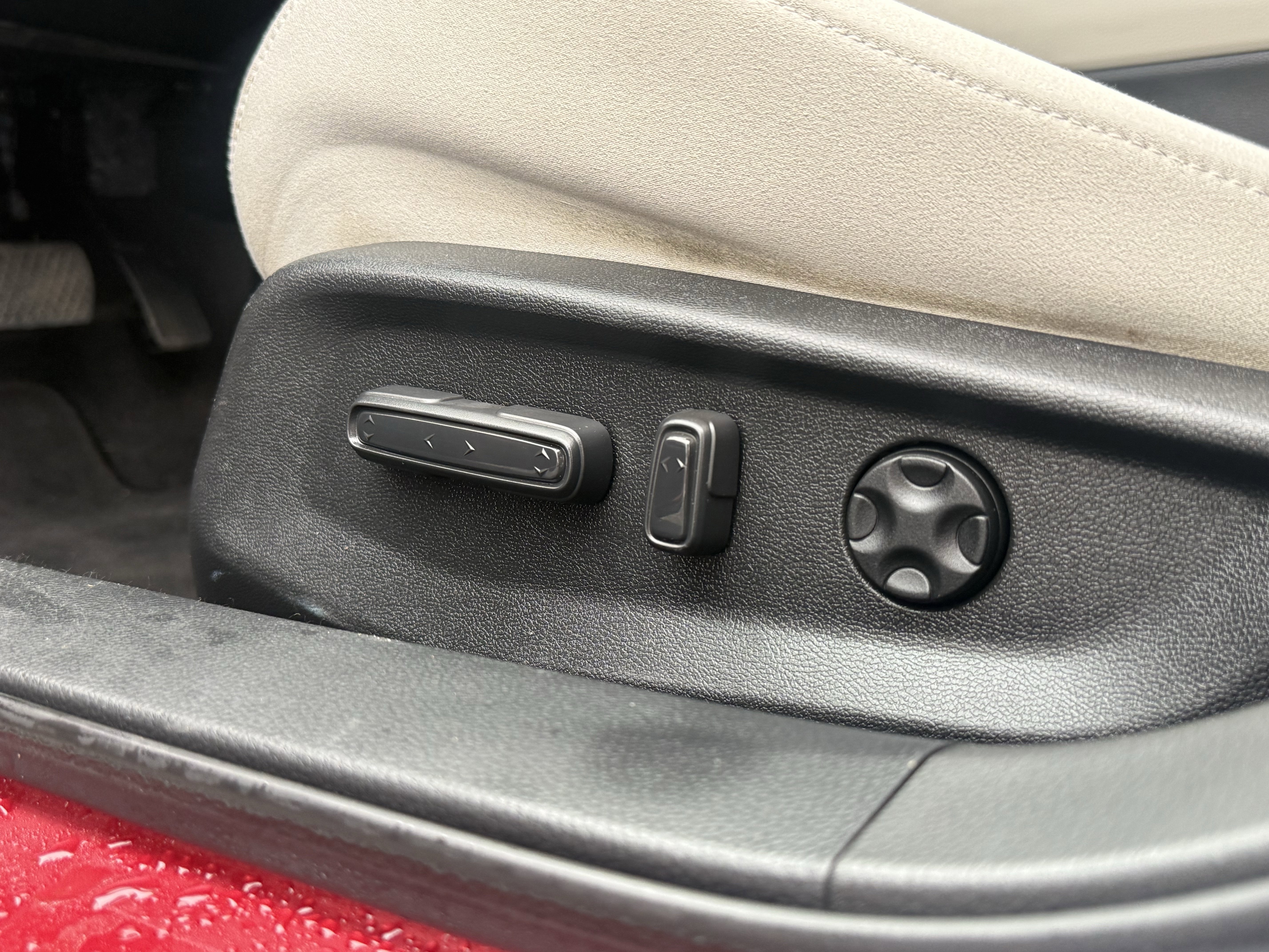 Used 2018 Honda Accord EX image 30