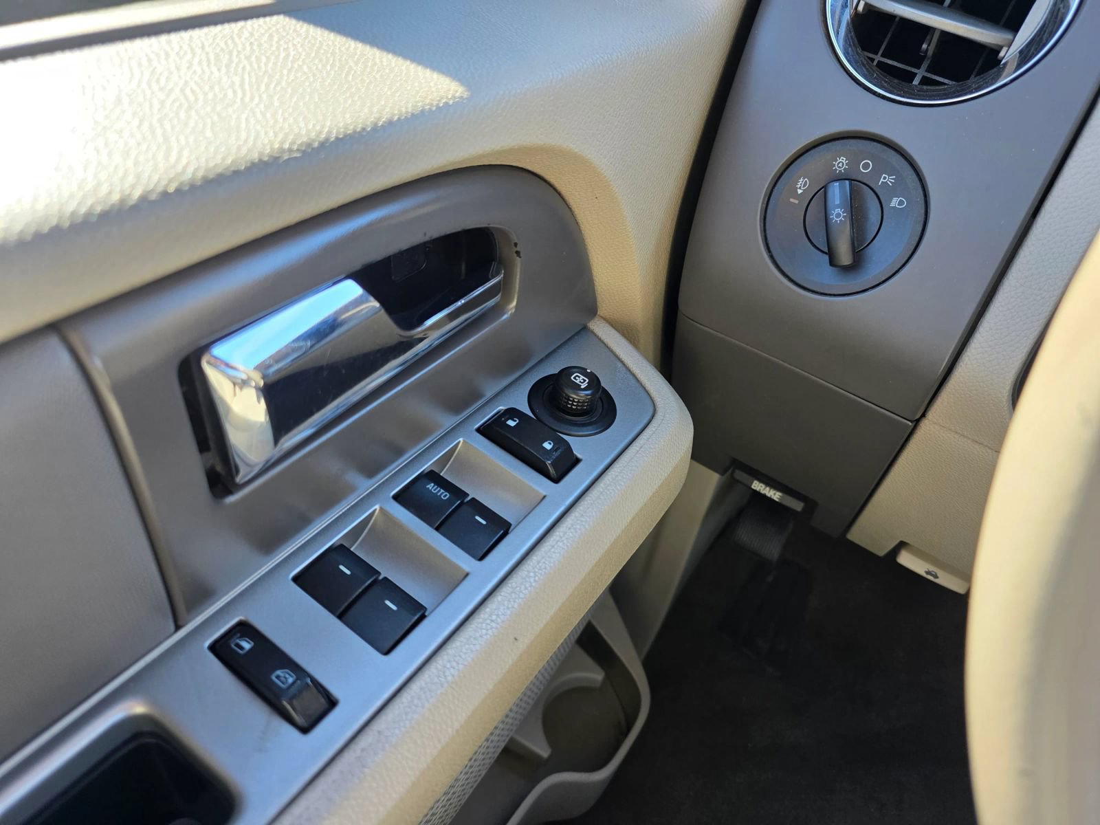 Used 2014 Ford Expedition EL XL RWD image 20
