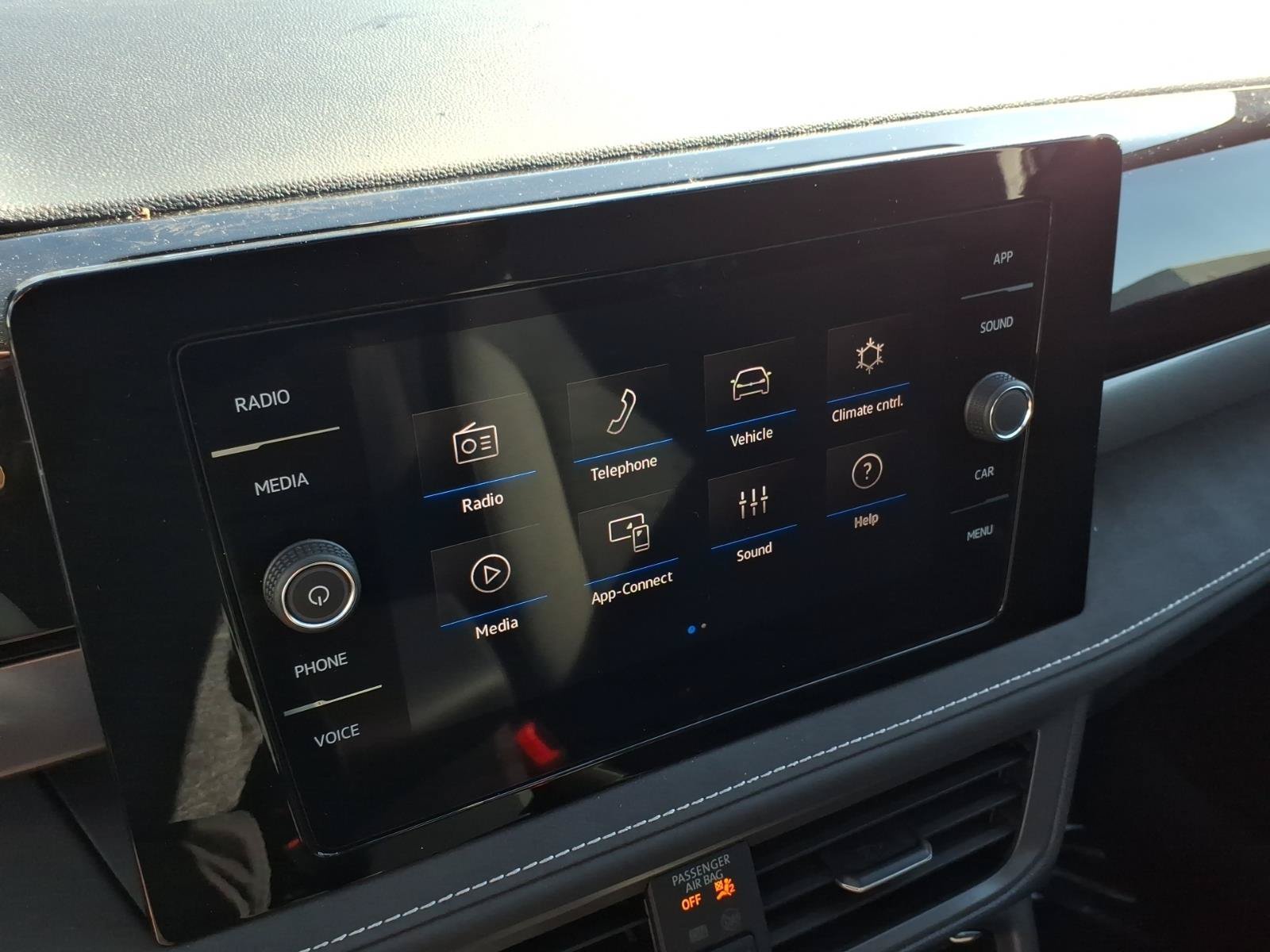 New 2026 Volkswagen Taos SE FWD image 14