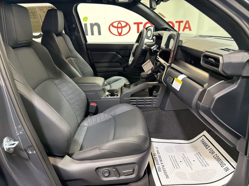 Used 2026 Toyota 4Runner TRD Off-Road Premium AWD/4WD image 12