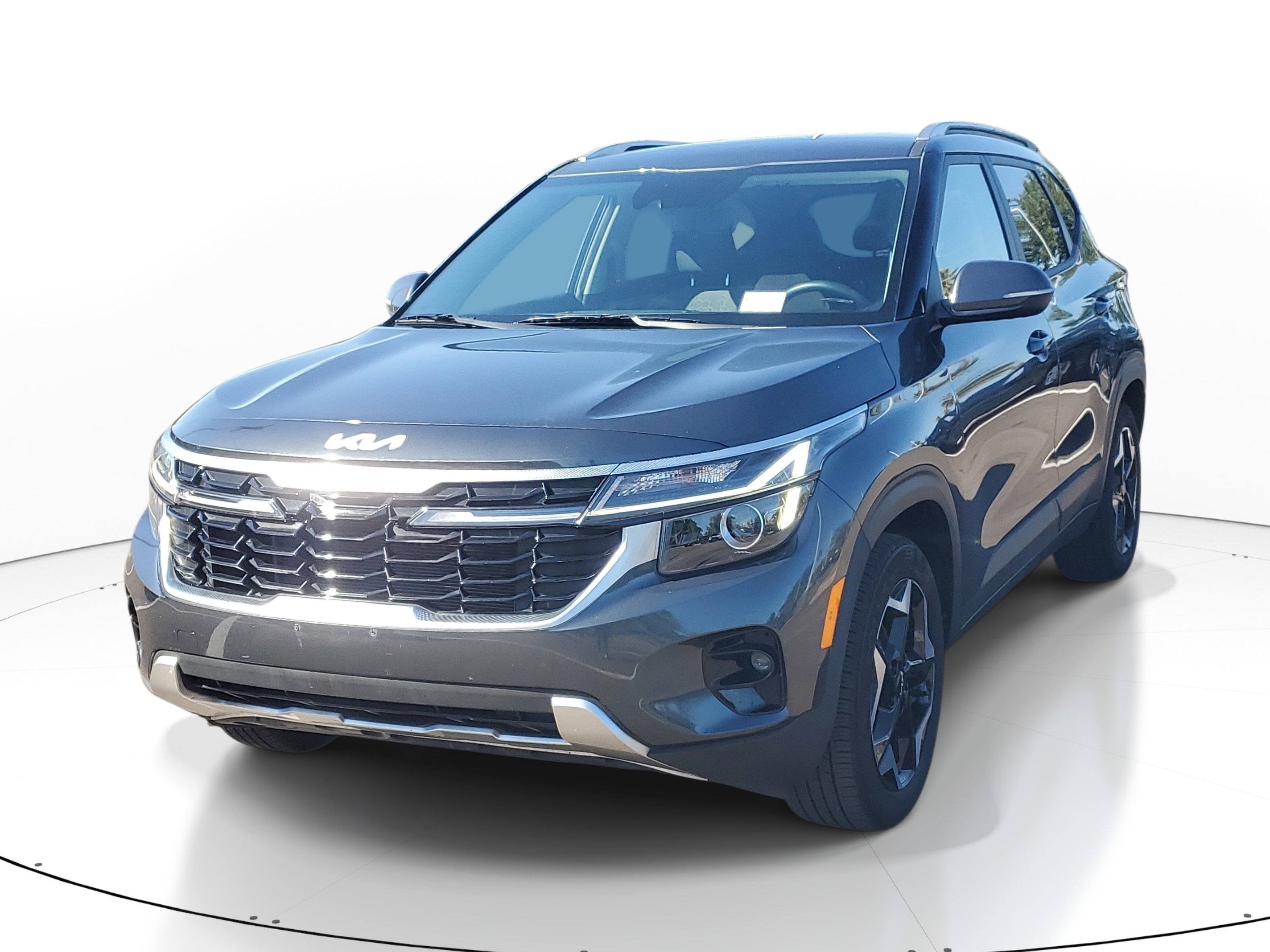 Used 2025 Kia Seltos S FWD image 3