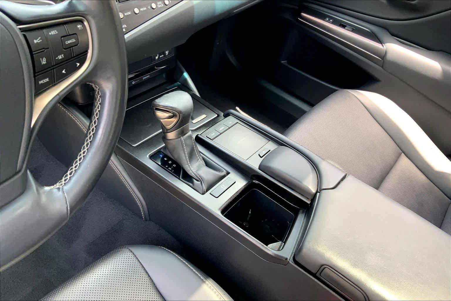 Used 2019 Lexus ES 350 w/ Premium Package FWD image 17