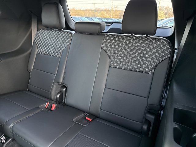 New 2026 GMC Acadia Denali w/ Super Cruise Package image 7