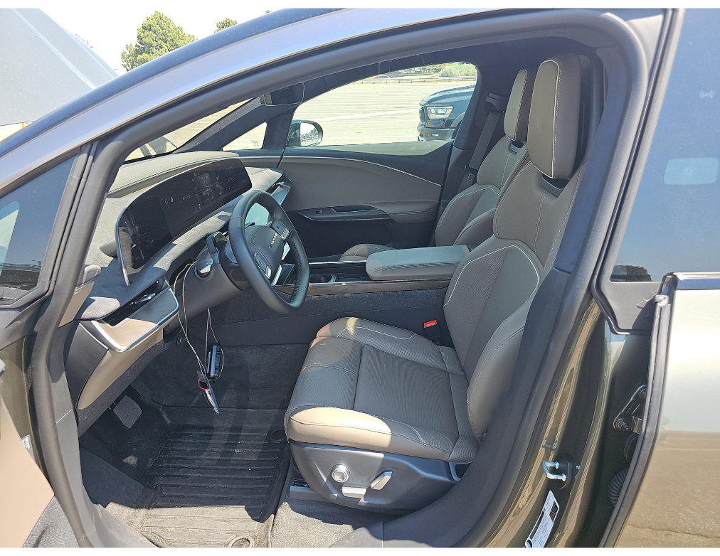 Used 2026 Lucid Gravity Touring AWD/4WD image 5