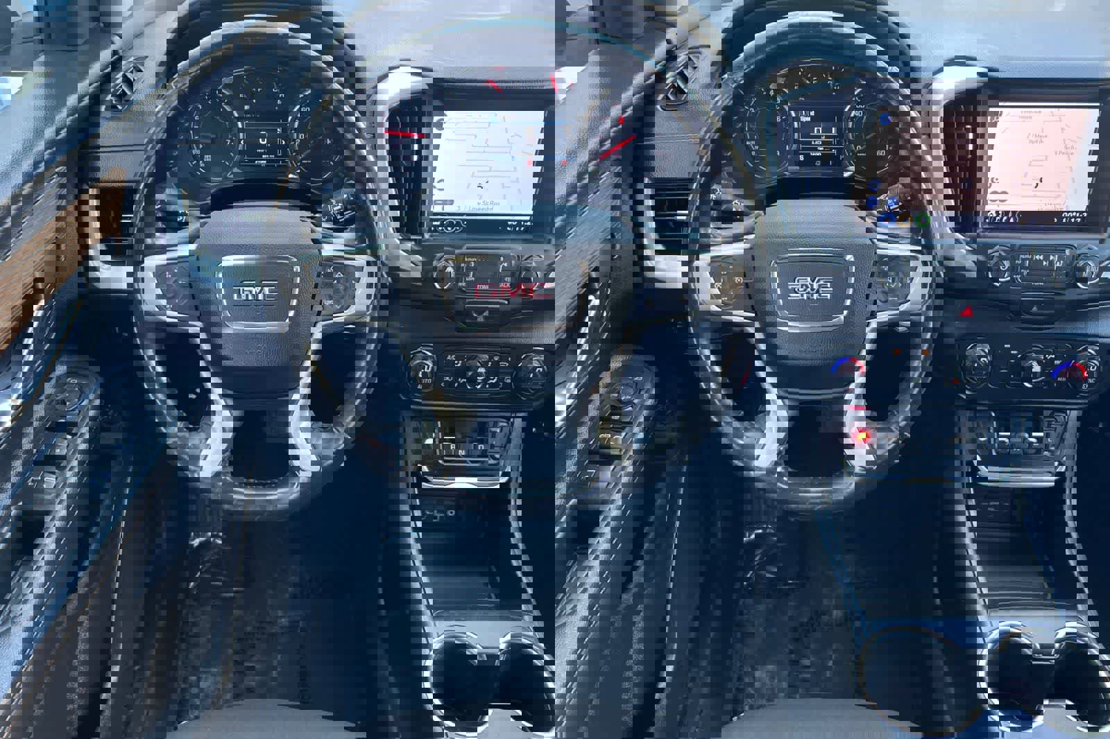 Used 2018 GMC Terrain SLE w/ Driver Convenience Package image 16