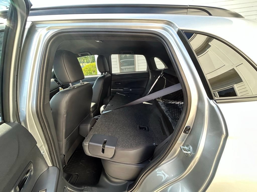 Used 2025 Mitsubishi Outlander Sport SEL AWD/4WD image 38