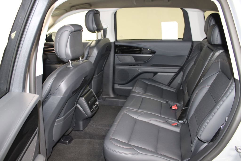 New 2026 Lincoln Nautilus Premier image 25