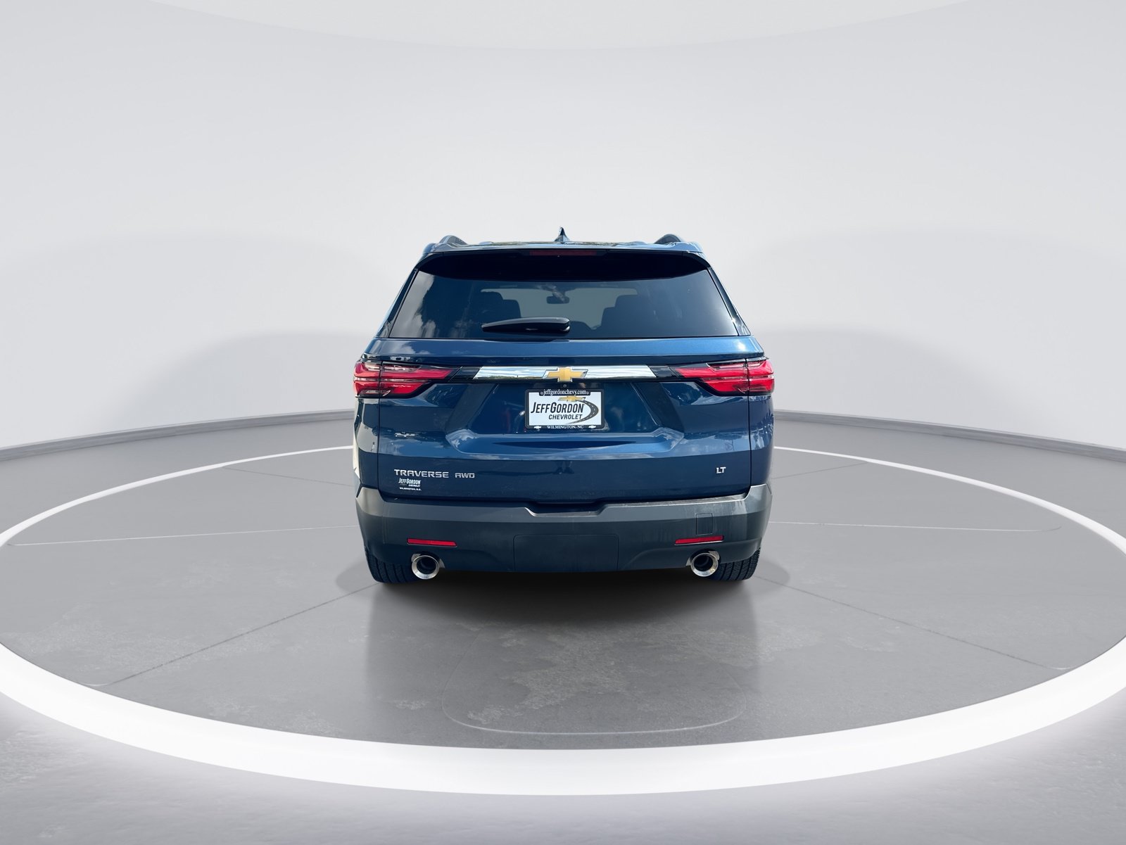 Used 2023 Chevrolet Traverse LT AWD/4WD image 8