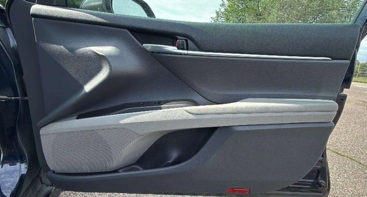 Used 2022 Toyota Camry LE w/ Cold Weather Package image 19