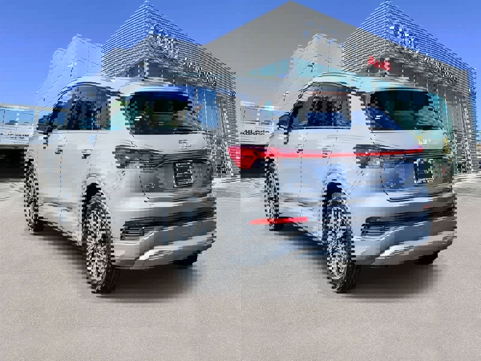 Used 2023 Audi Q4 e-tron Premium w/ Convenience Package image 2