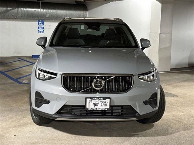 New 2025 Volvo XC40 B5 Core w/ Protection Package Premier image 2