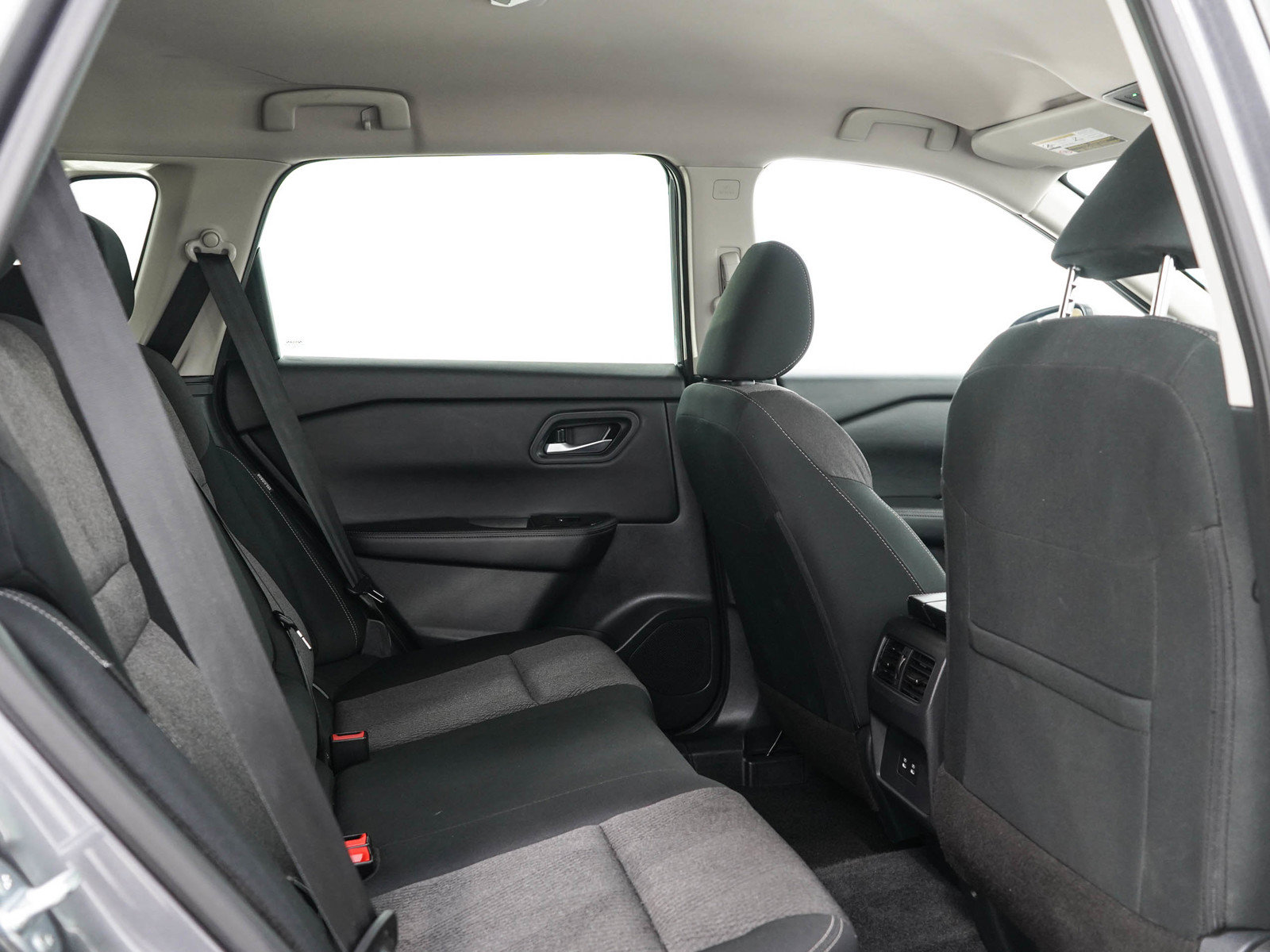 Used 2026 Nissan Rogue SV AWD/4WD image 14