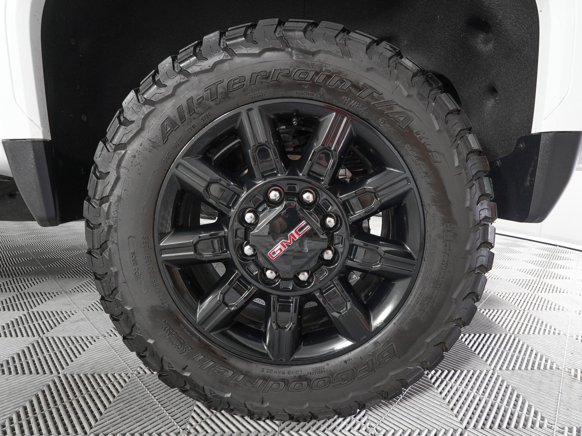 Used 2025 GMC Sierra 2500 AT4 w/ AT4 Premium Plus Package AWD/4WD image 33