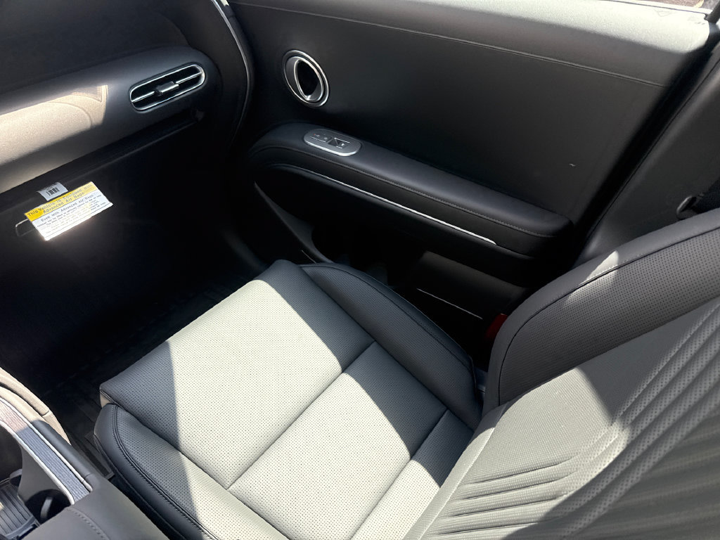 New 2026 Hyundai Palisade SEL Premium FWD image 16