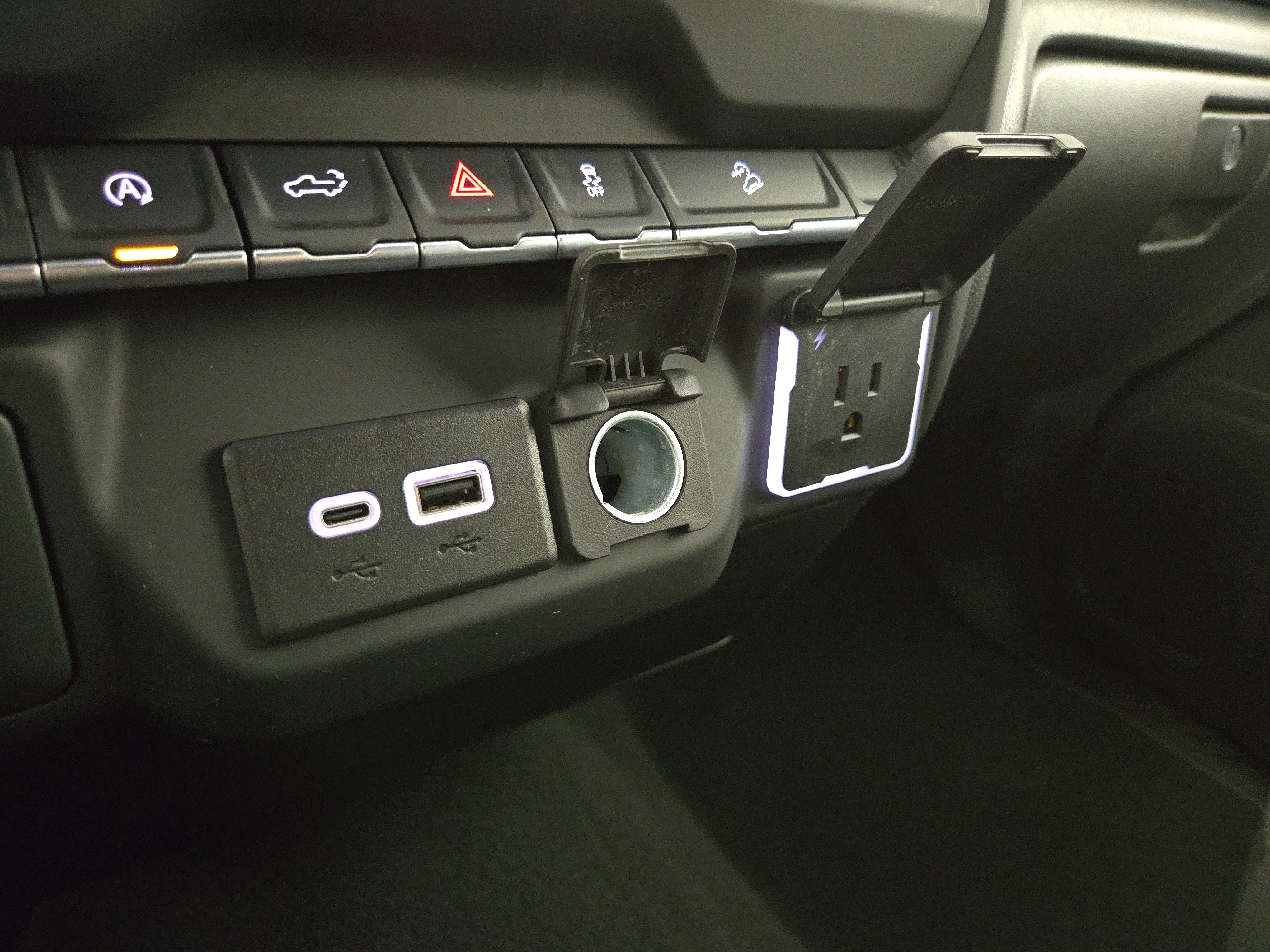 Certified 2024 Chevrolet Silverado 1500 Custom Trail Boss w/ LPO, Dark Essentials Package image 26