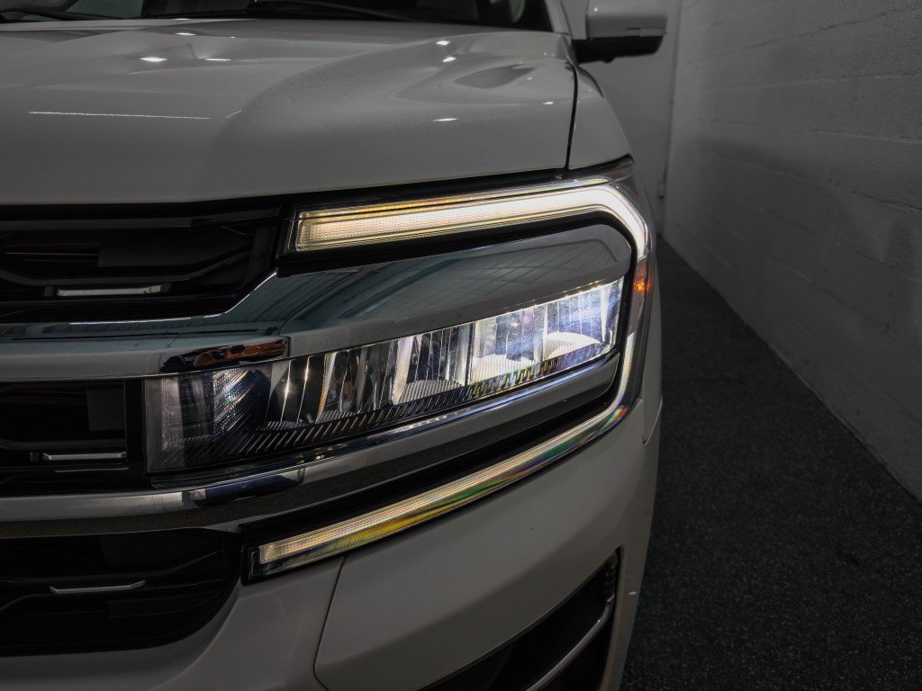 Used 2024 Ford Expedition Max Limited AWD/4WD image 5