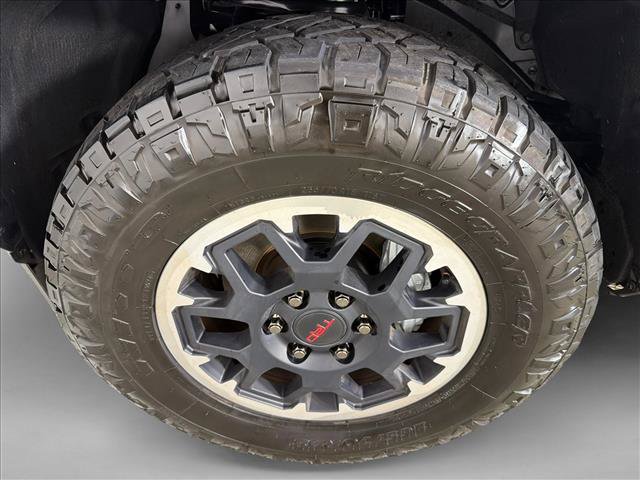 Used 2025 Toyota 4Runner TRD Off-Road Premium AWD/4WD image 11