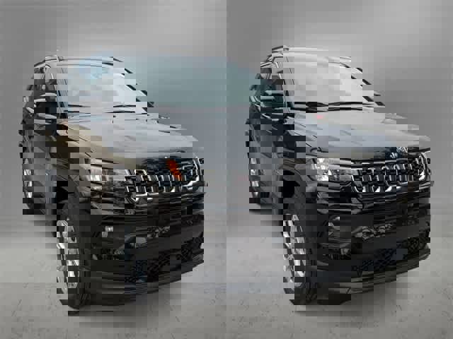 New 2026 Jeep Compass Latitude image 2