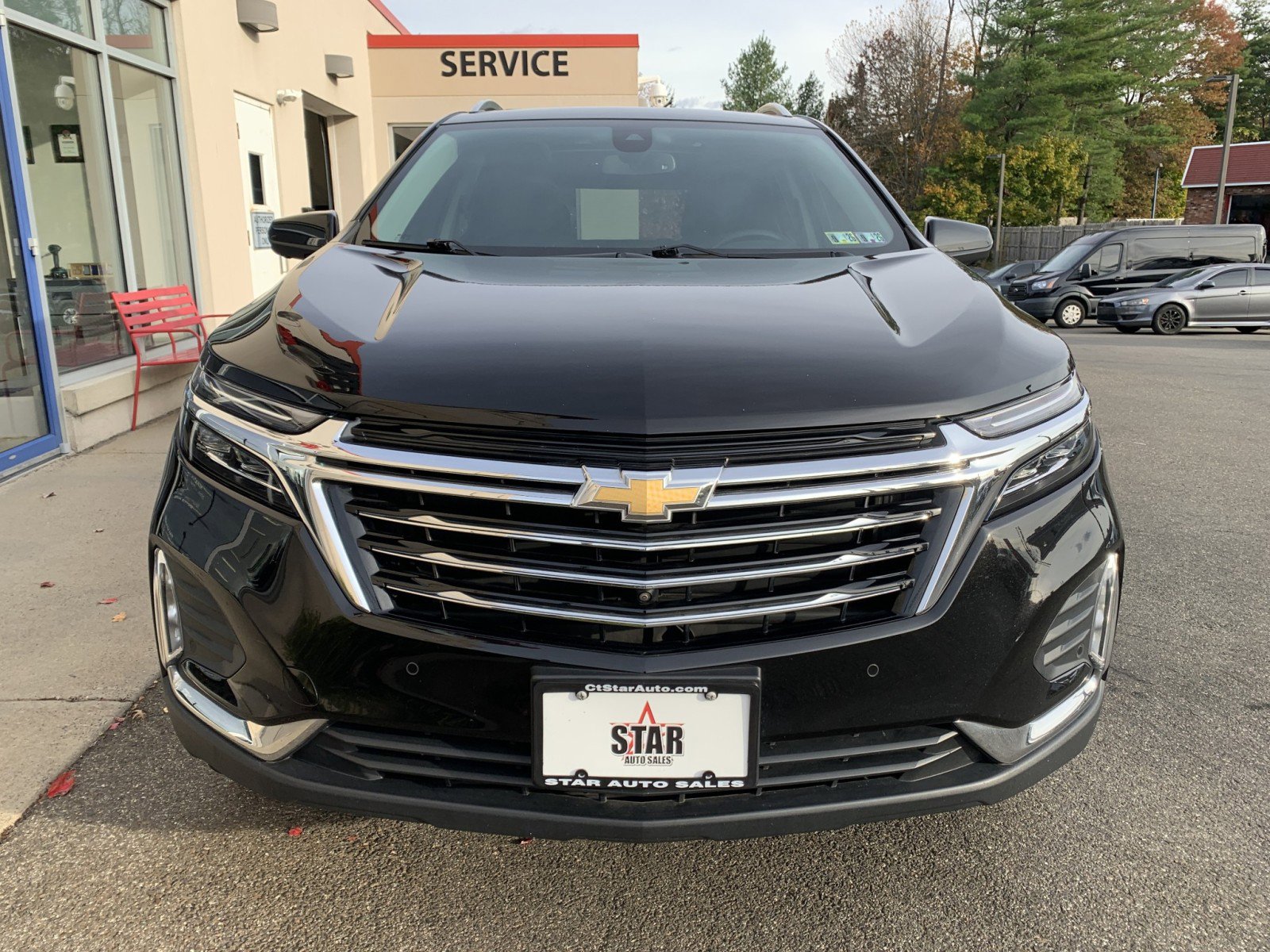 Used 2022 Chevrolet Equinox Premier image 2