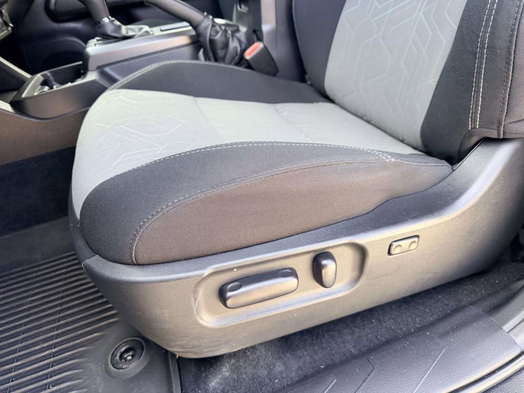 Used 2023 Toyota Tacoma TRD Off-Road w/ Advanced Technology Package image 18