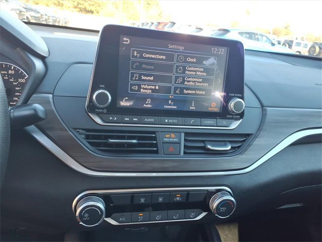 Used 2024 Nissan Altima 2.5 SV image 15