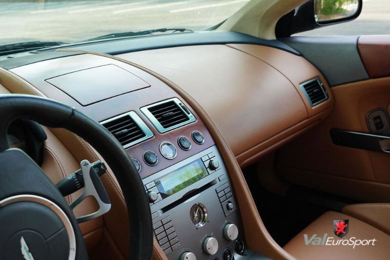 Used 2006 Aston Martin DB9 Volante image 8