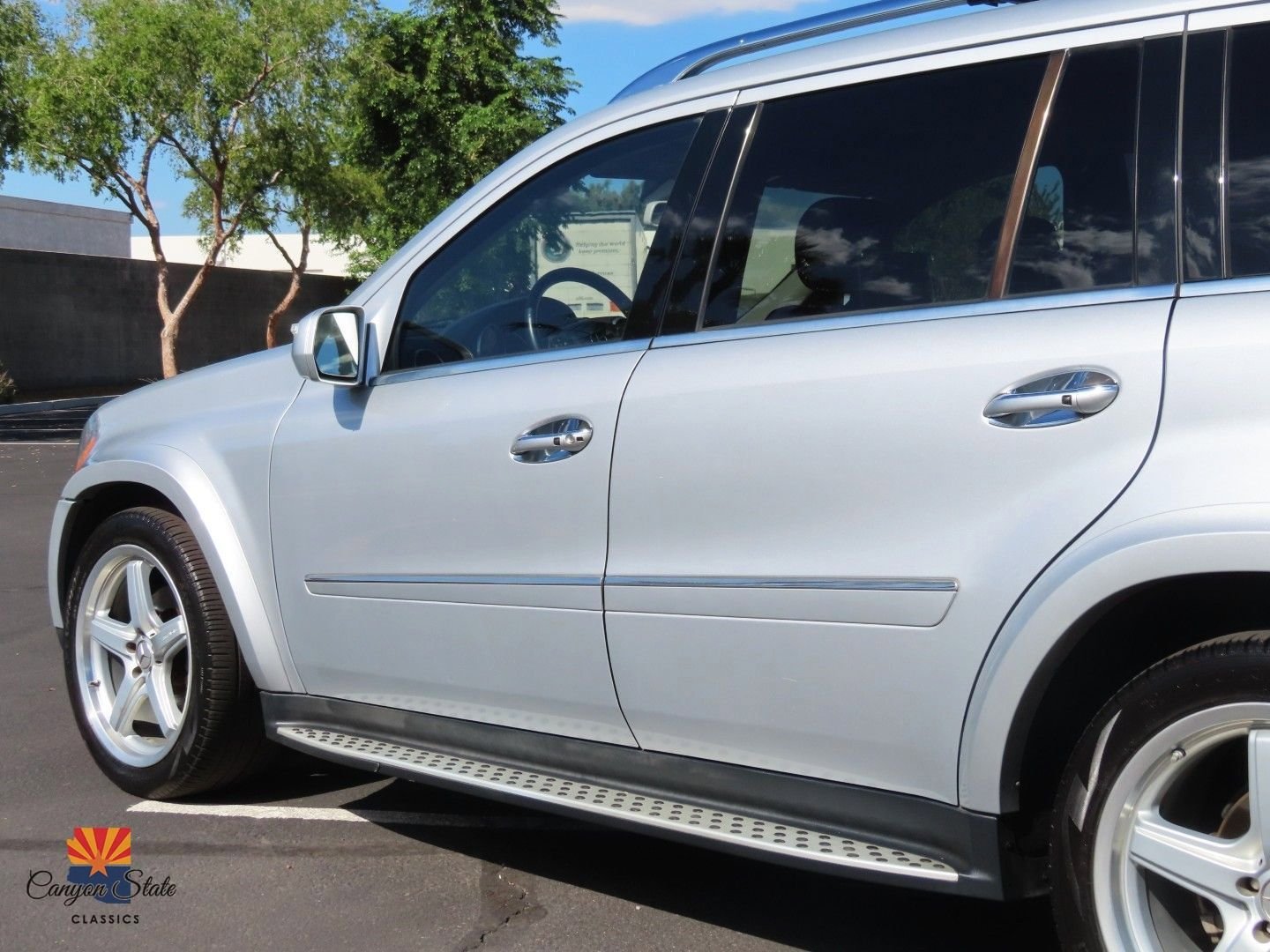 Used 2009 Mercedes-Benz GL 550 4MATIC image 24