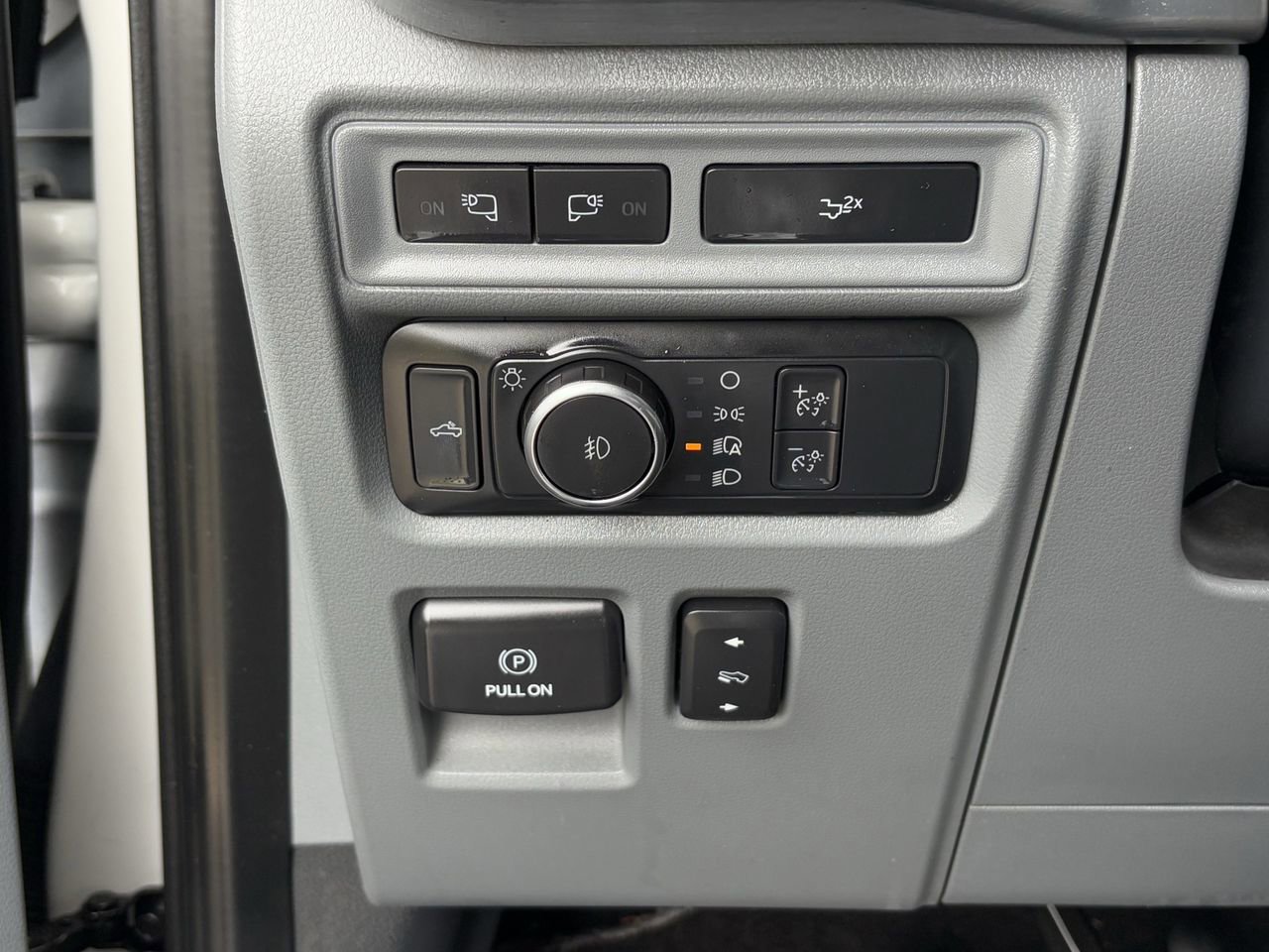 Used 2022 Ford F150 Lariat w/ Equipment Group 502A High AWD/4WD image 25