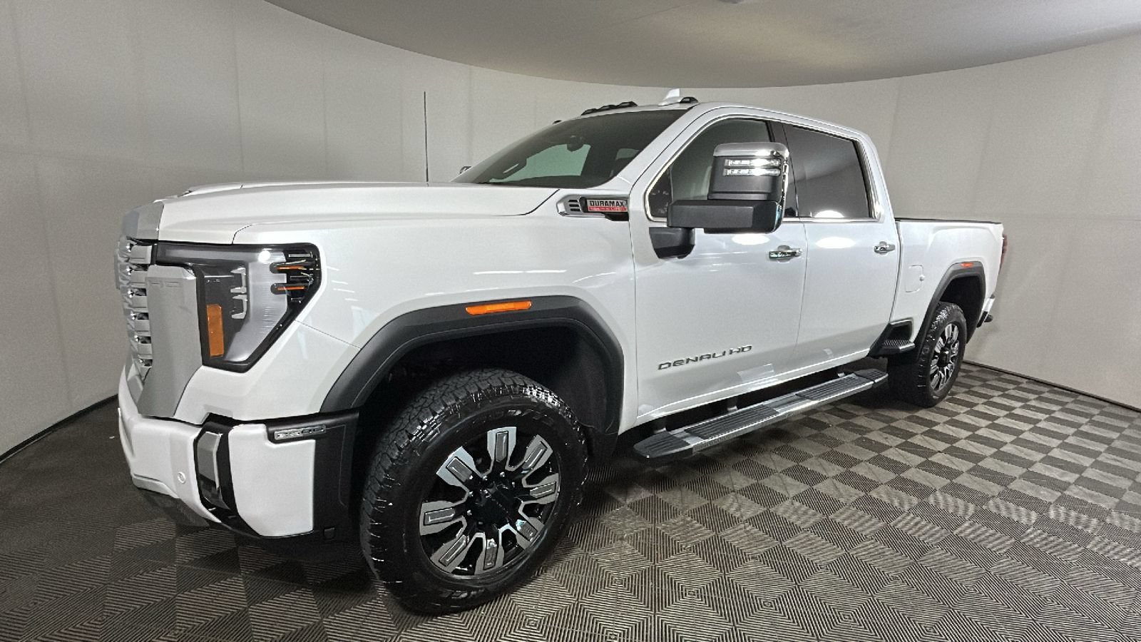 Used 2024 GMC Sierra 2500 Denali w/ Denali Reserve Package AWD/4WD image 8