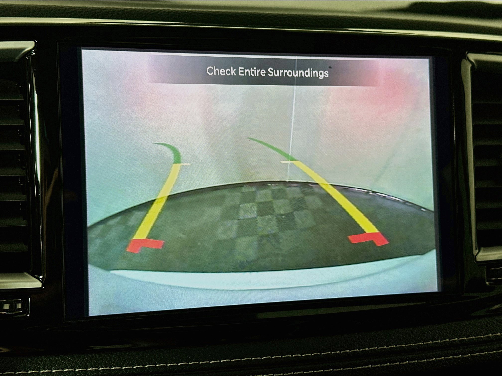 Used 2024 Chrysler Pacifica Limited FWD image 14
