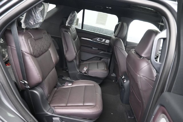 New 2027 Ford Explorer Platinum w/ LUX Leather Package AWD/4WD image 9