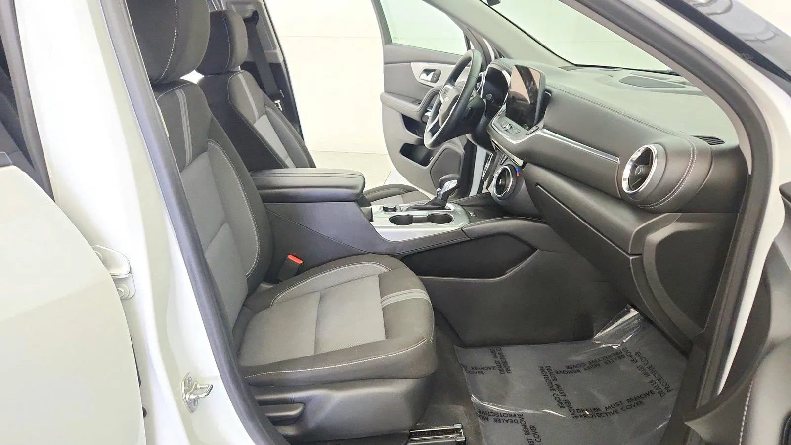 Used 2023 Chevrolet Blazer LT w/ Convenience Package FWD image 22