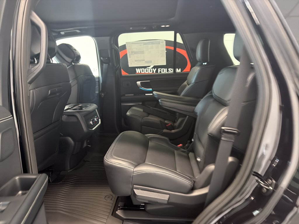 New 2027 Ford Expedition Platinum w/ Stealth Performance Package AWD/4WD image 14