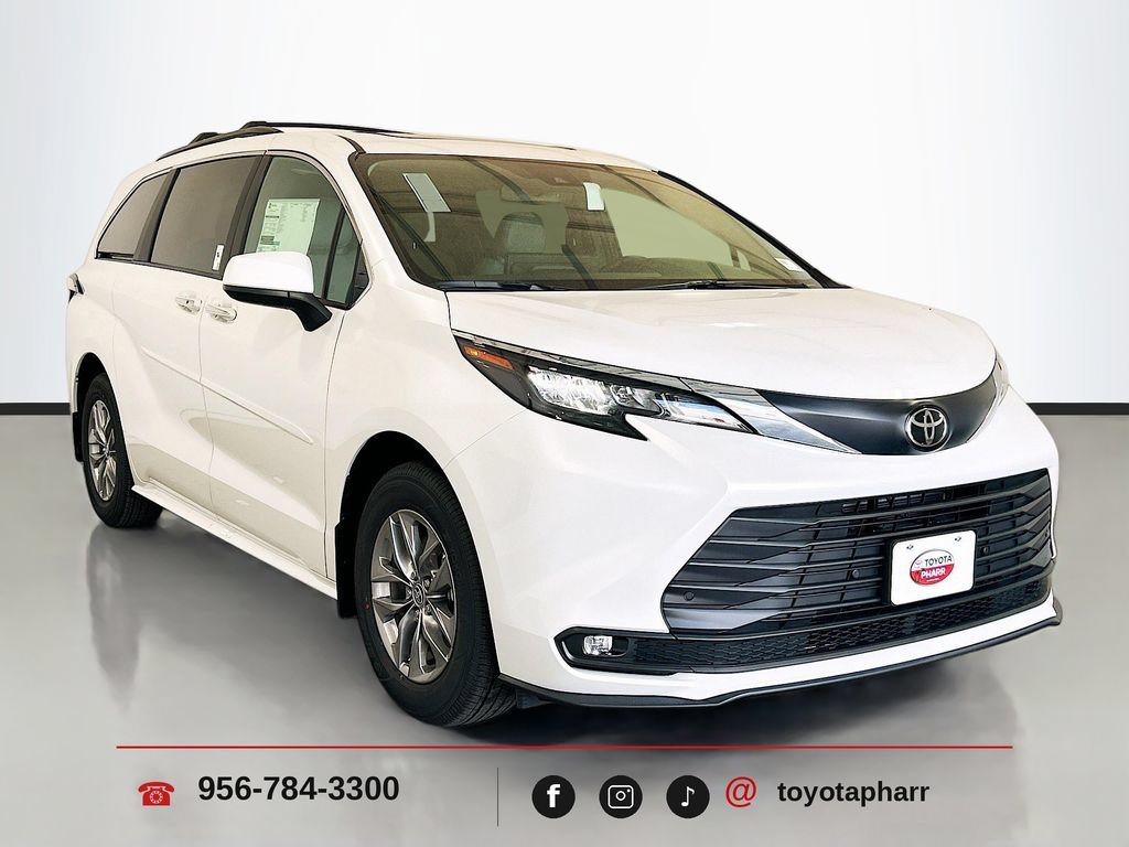 New 2026 Toyota Sienna XLE FWD image 3