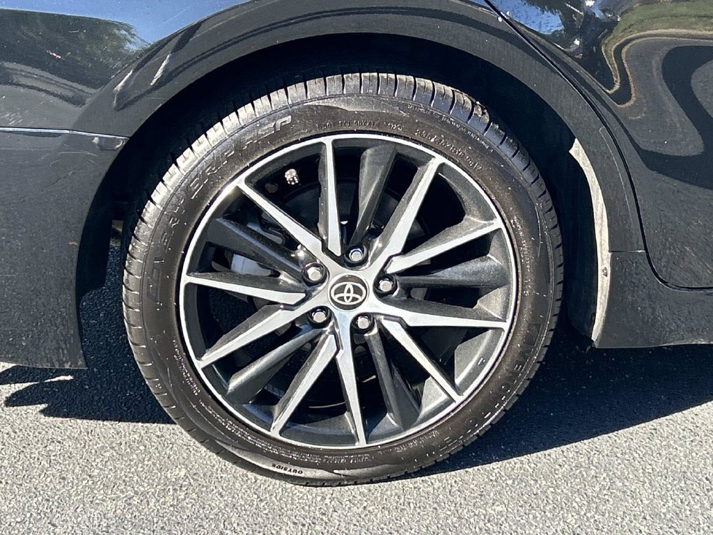 Used 2021 Toyota Camry SE FWD image 9
