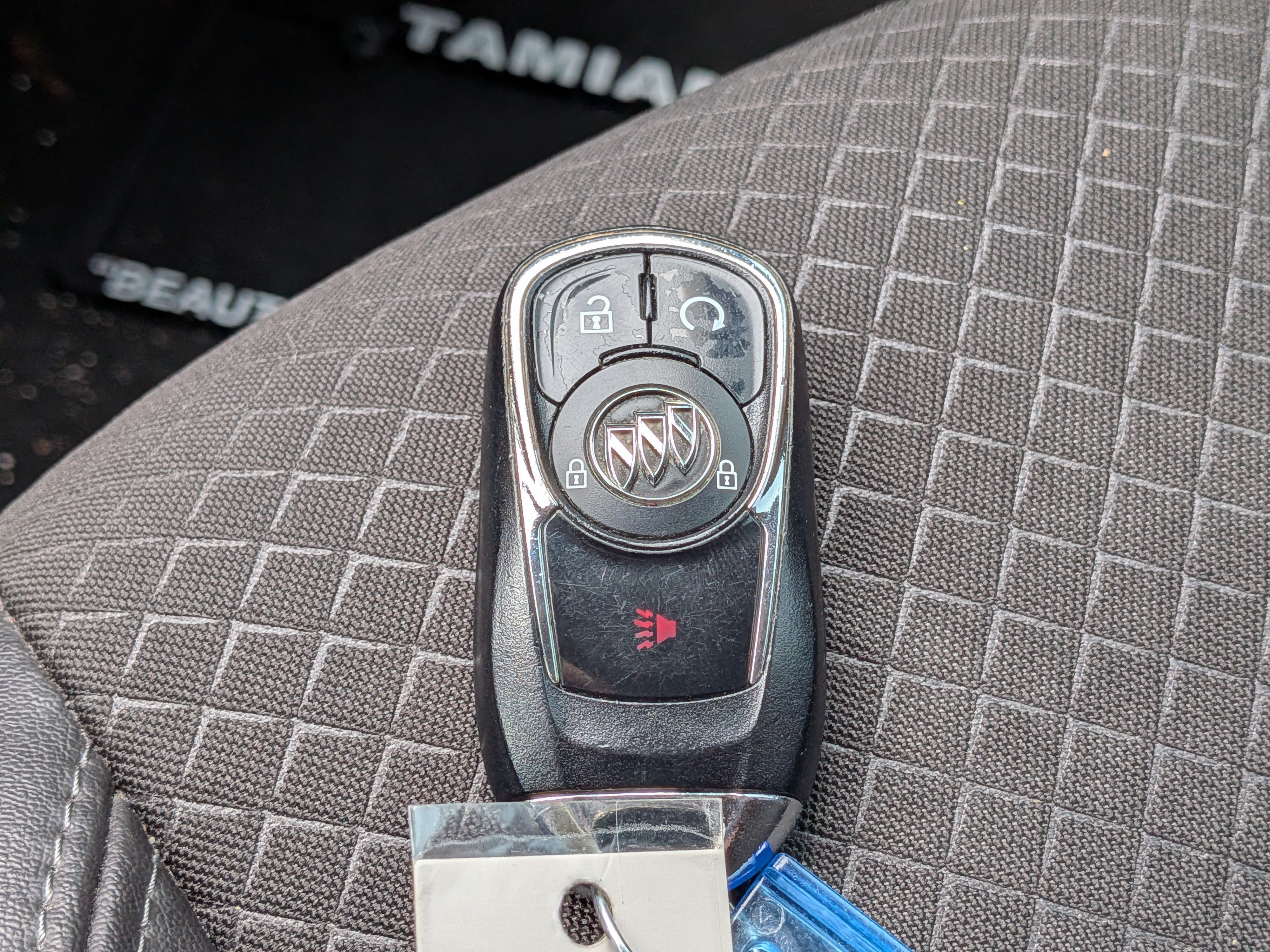 Used 2018 Buick Encore Sport Touring w/ Safety Package FWD image 32