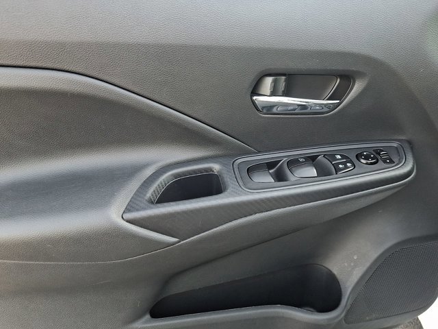 Used 2023 Nissan Versa SV image 12