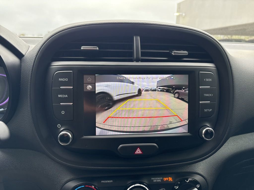 Used 2025 Kia Soul LX image 24