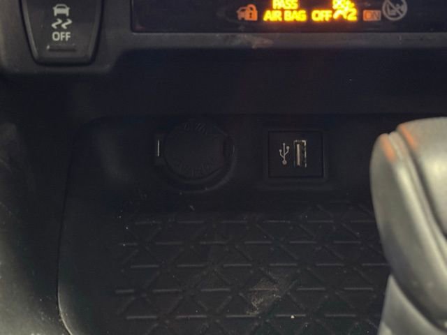 Used 2024 Toyota RAV4 LE image 29