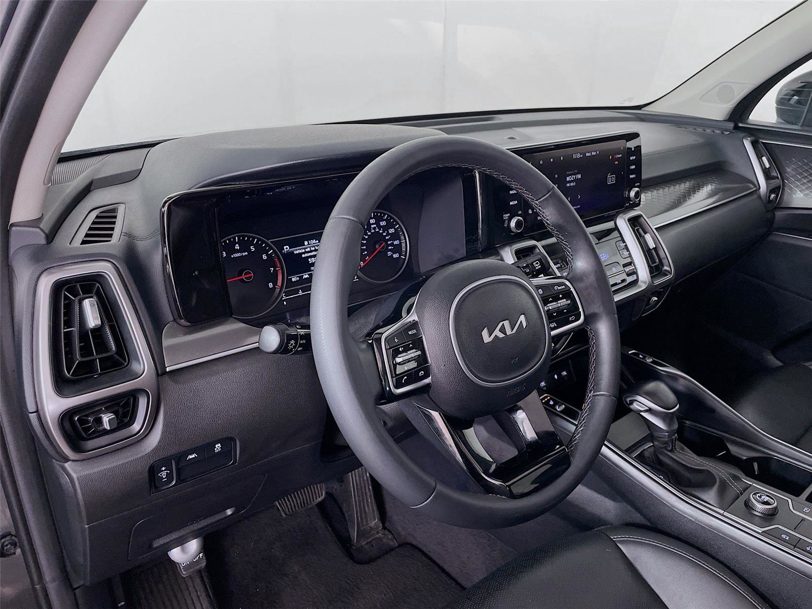 Used 2023 Kia Sorento S w/ Panoramic Sunroof Package image 14