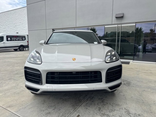 Used 2022 Porsche Cayenne Platinum Edition image 3