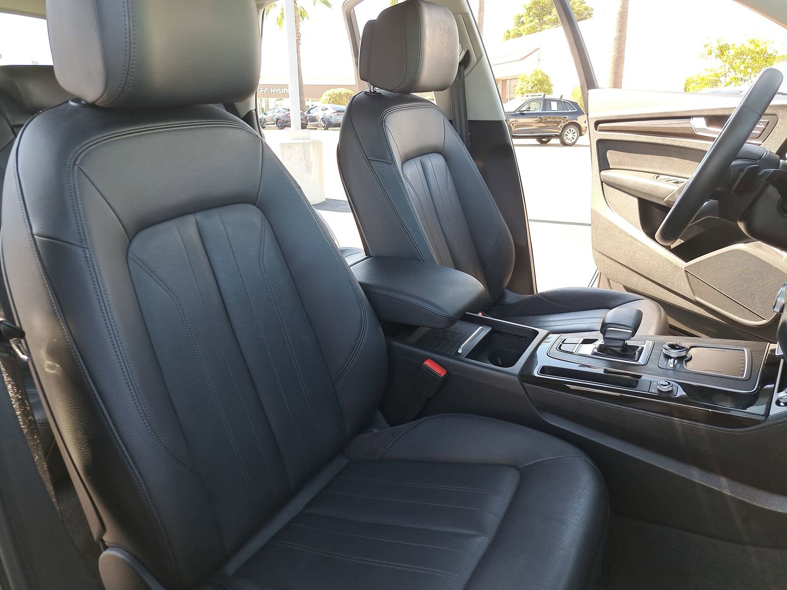 Used 2020 Audi Q5 e Premium w/ Convenience Package image 10