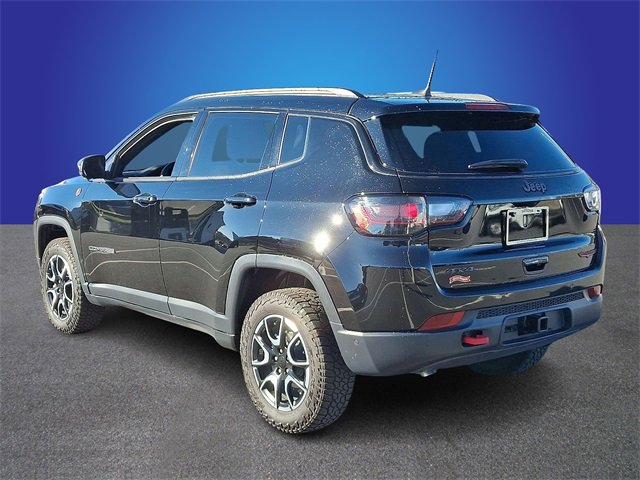 Used 2024 Jeep Compass Trailhawk w/ Trailhawk Elite Group image 6
