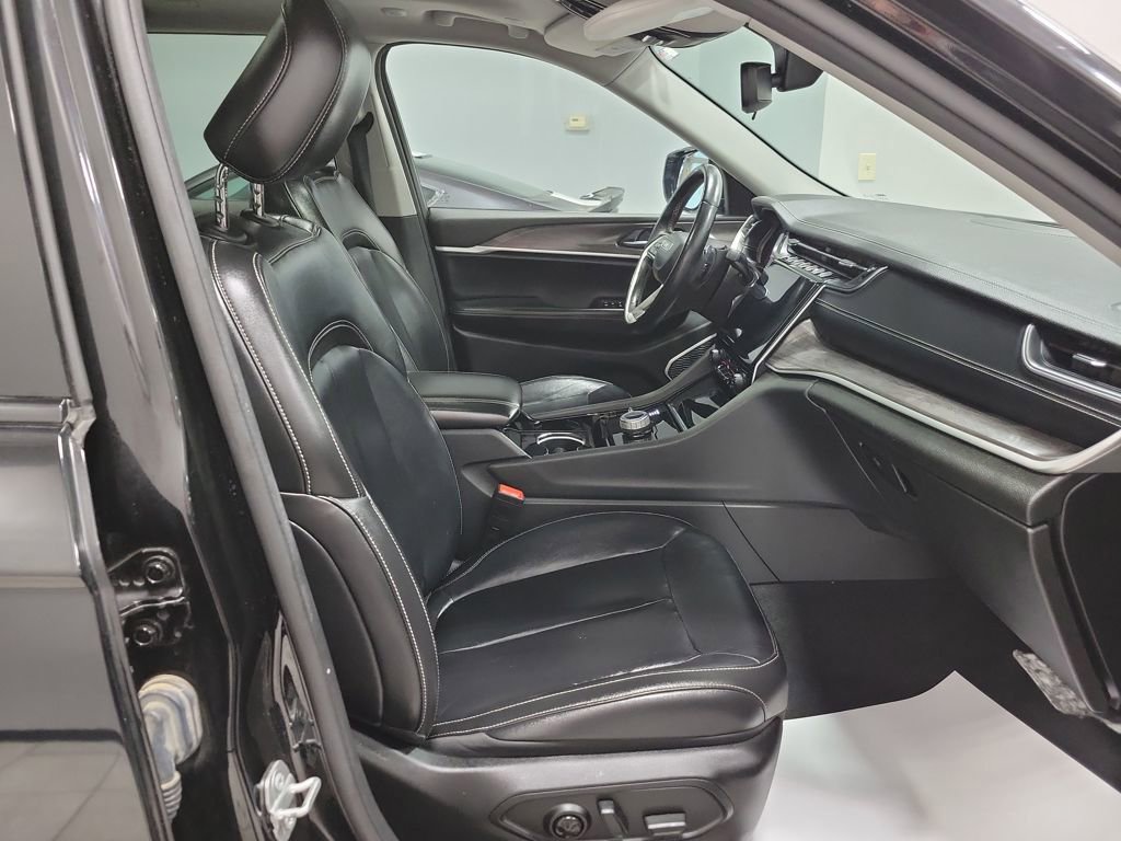 Used 2022 Jeep Grand Cherokee Limited image 26