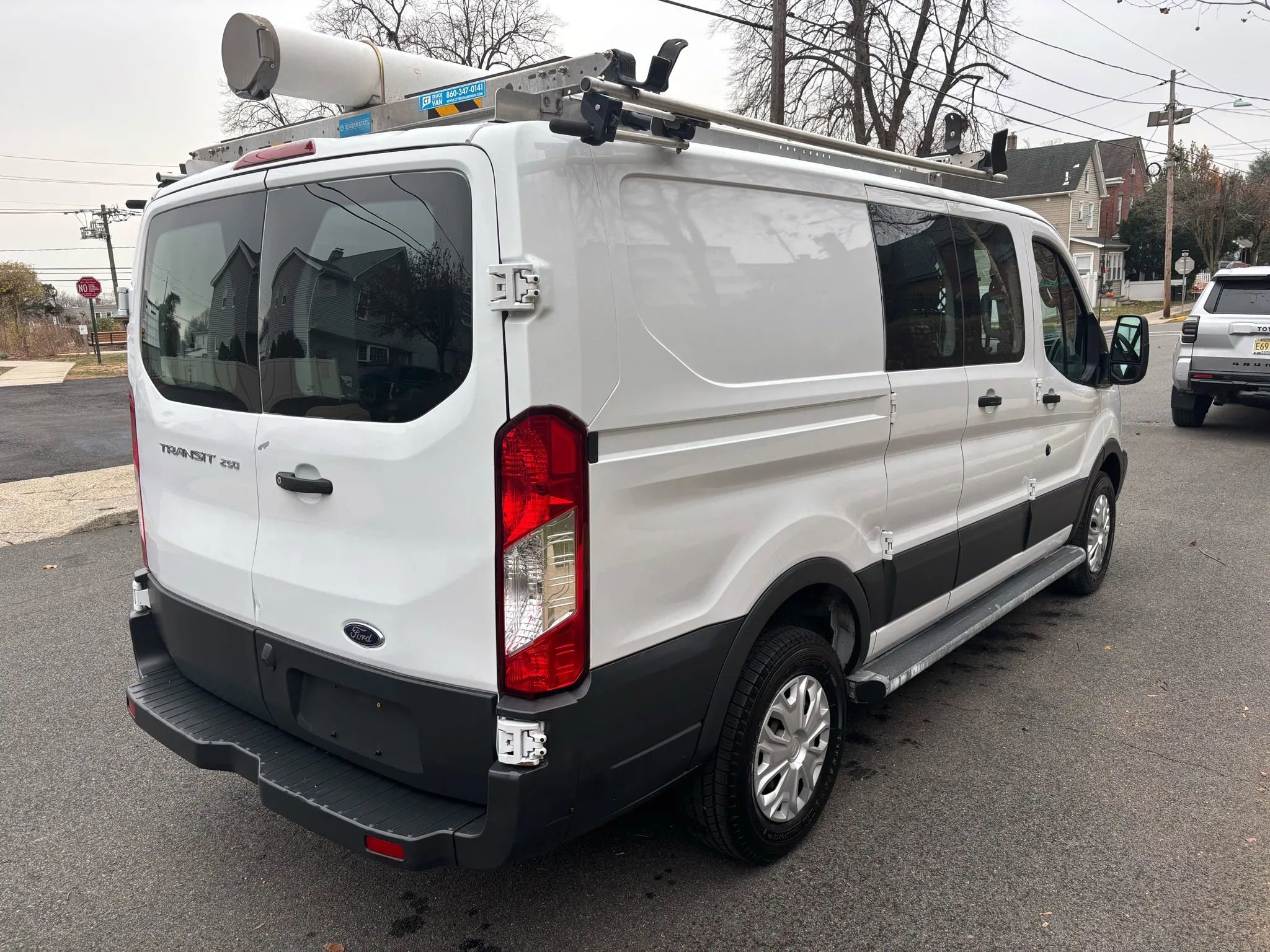 Used 2018 Ford Transit 250 130 Low Roof w/ Exterior Upgrade Package image 6