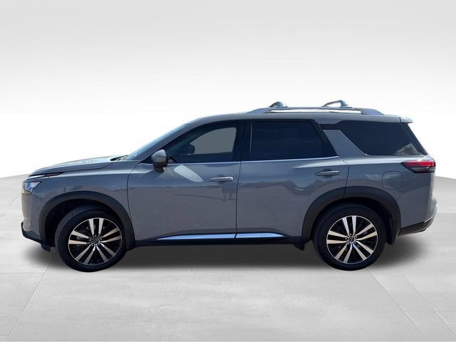 Certified 2025 Nissan Pathfinder Platinum AWD/4WD image 5