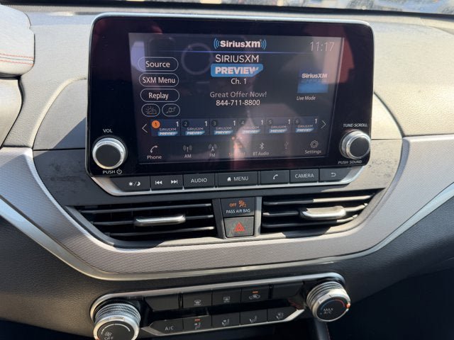 Used 2024 Nissan Altima 2.5 SR FWD image 19
