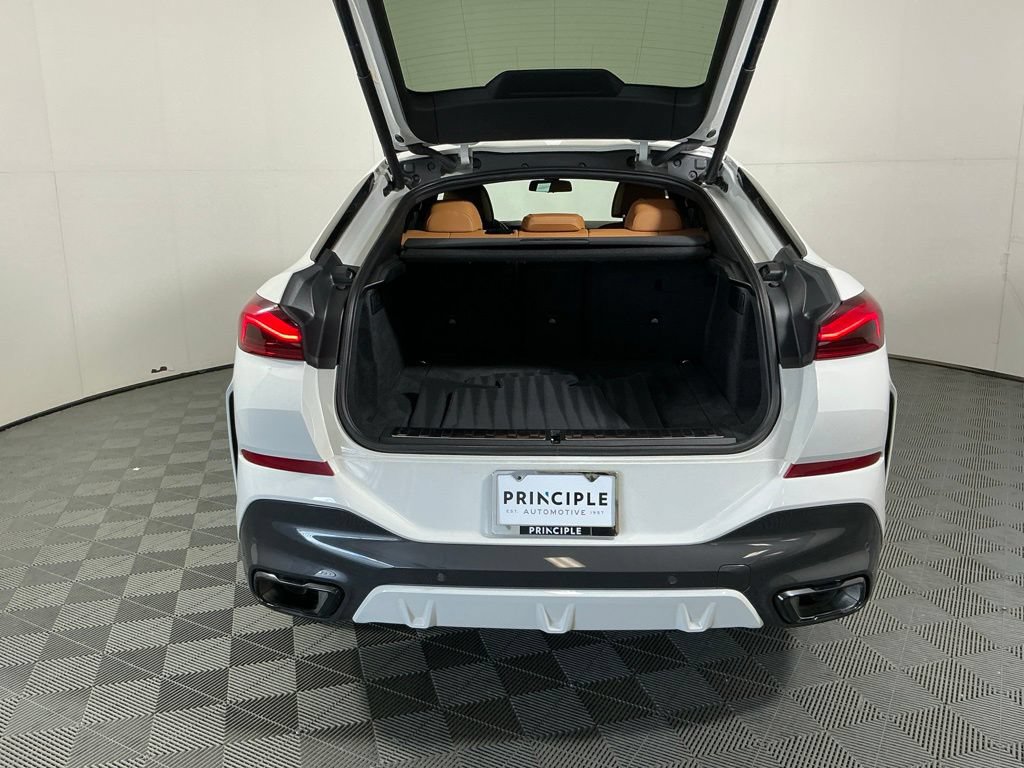 Certified 2024 BMW X6 xDrive40i w/ Premium Package AWD/4WD image 24