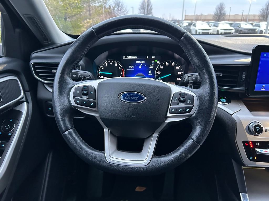 Used 2020 Ford Explorer XLT w/ Equipment Group 202A image 10