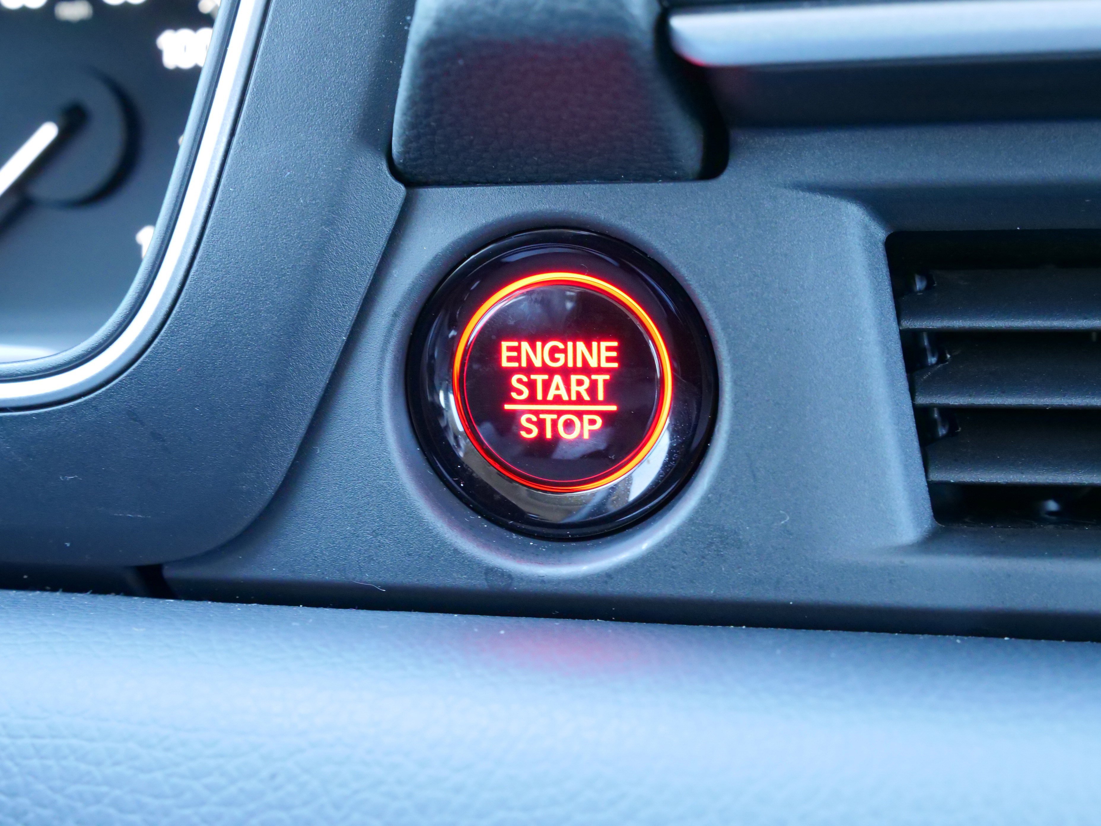 Used 2025 Honda Pilot Touring image 26